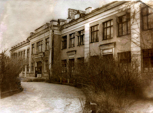 Пушкинская средняя школа №1.1955 го